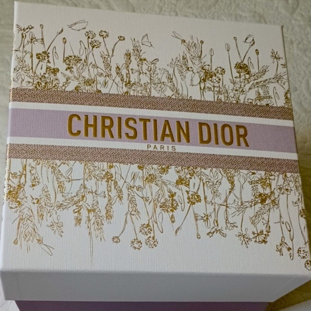 ✨💎DIOR💎✨LIMITED EDITION BOX! - Picture 3 of 5